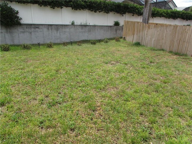 Building Photo - 165 Margate Dr