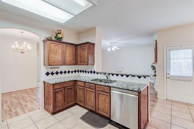 Foto del edificio - 4521 Highridge Dr