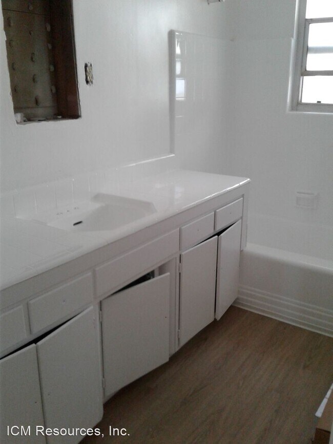 Foto del edificio - 1601-1627 Amberwood Dr