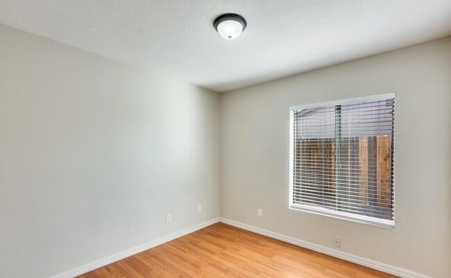 Building Photo - 7010 W Medlock Dr