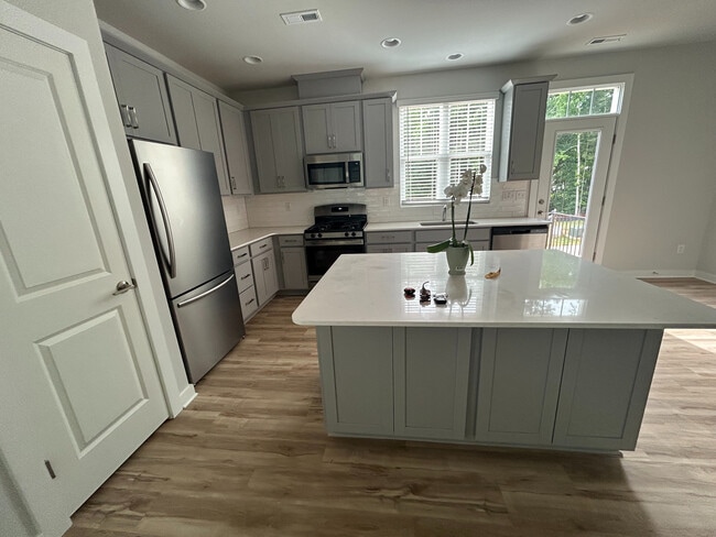 Building Photo - Room in Townhome on Noble Townes Way