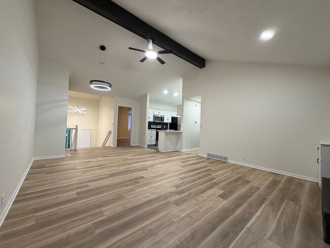 Foto del edificio - 10325 Ohio Plz