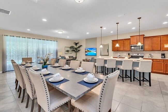 Foto del edificio - 8828BC  Dazzling 9BR Villa with Pool& Spa,...