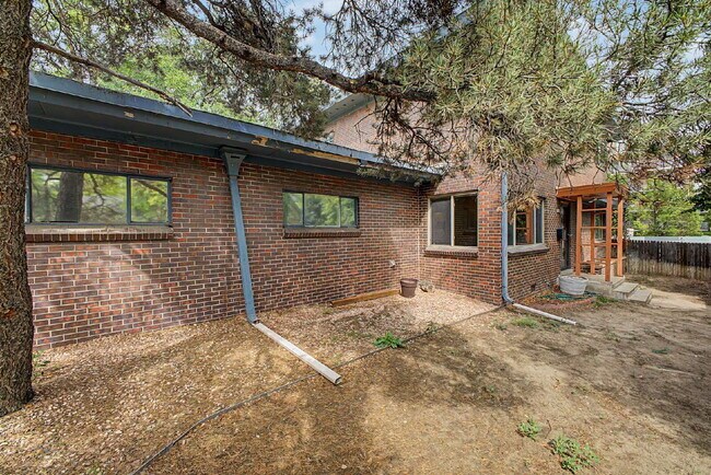 Photo - "Charming 2-Bedroom Apartment with Spacious Living – 1025 Sq Ft in Prime Denver Location!"