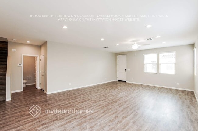 Foto del edificio - 5120 N 189th Glen