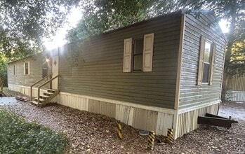 Building Photo - 152 Courtillians Rd