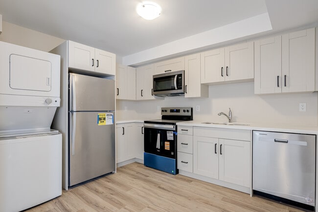 Building Photo - 64 Collete Crescent