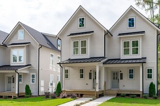 Building Photo - 5057 Lundy Dr