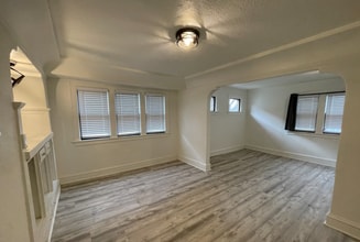 Building Photo - 3158 N 39th St