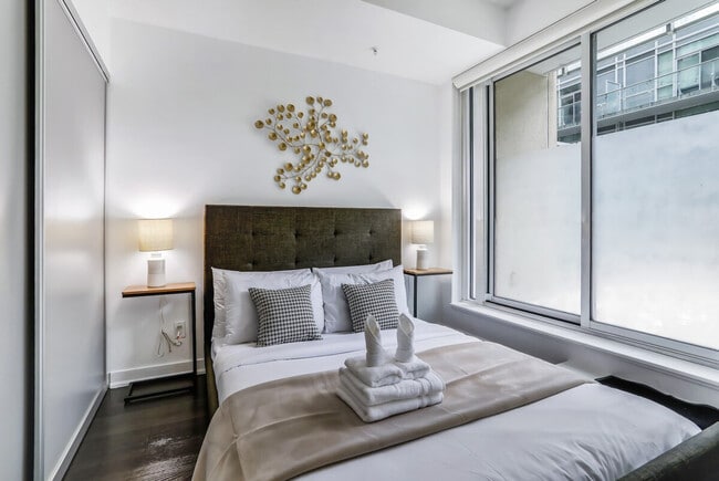 Photo du bâtiment - 150 Simcoe St