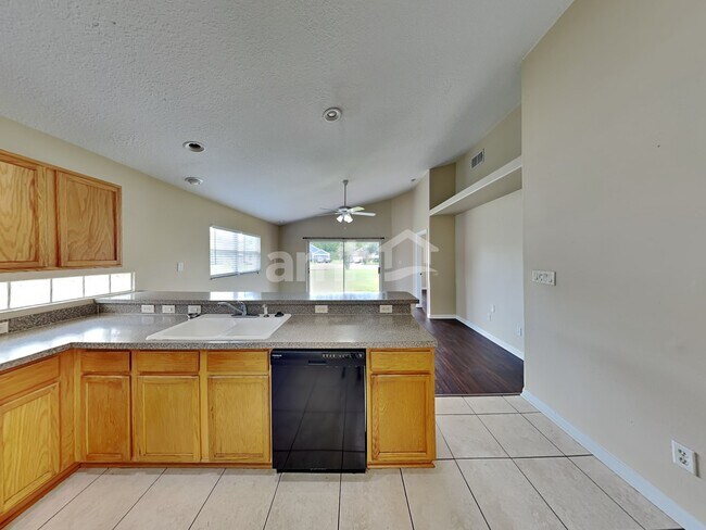 Foto del edificio - 100 Fieldstream North Blvd