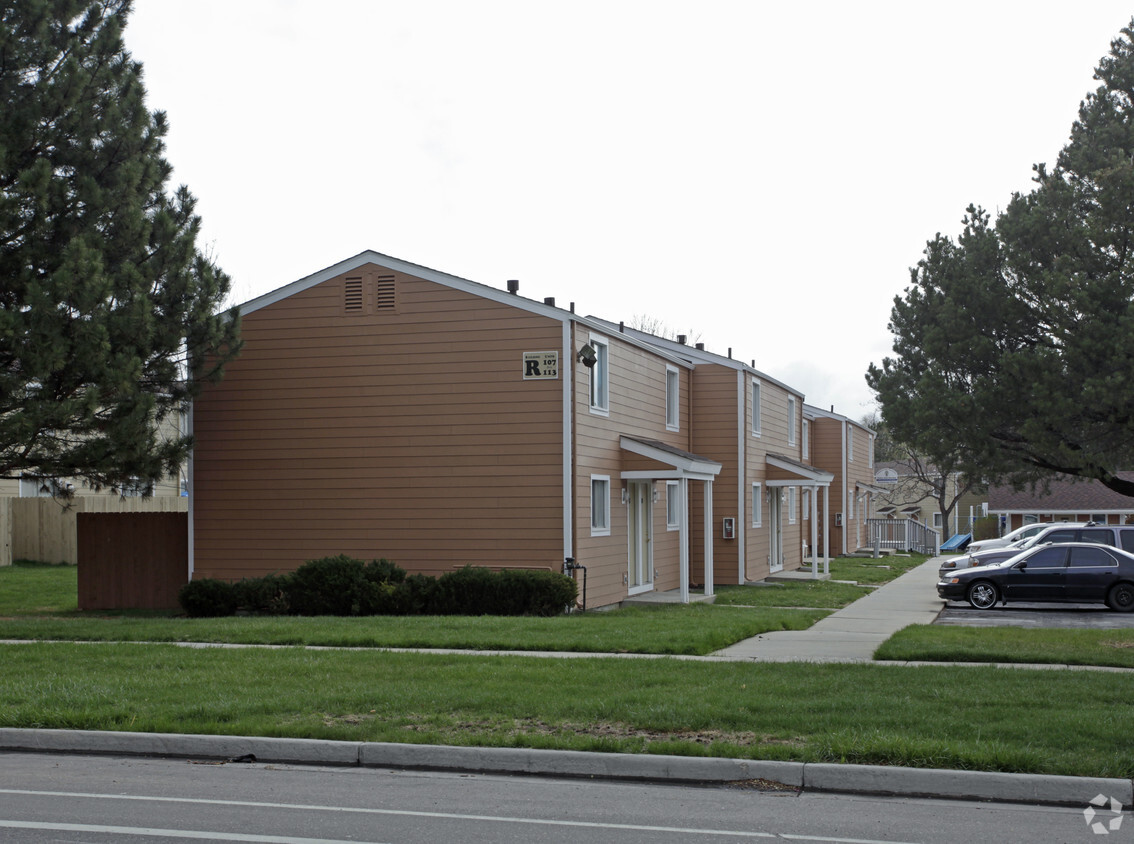 Building Photo - Stonehedge Place