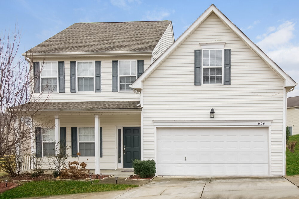 Primary Photo - 1006 Tiger Eye Ave