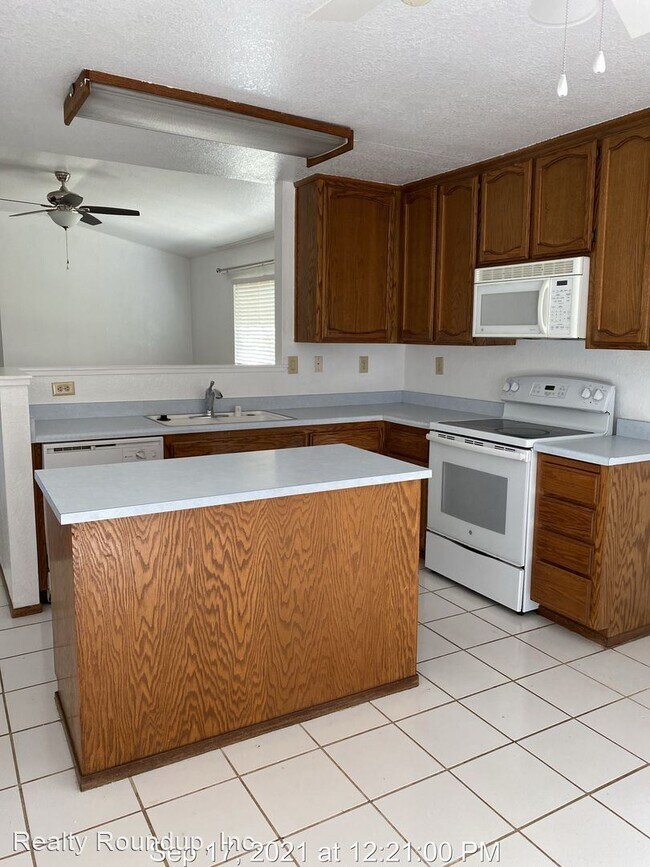 Foto del edificio - 3 br, 2 bath House - 6310 Ayr Dr