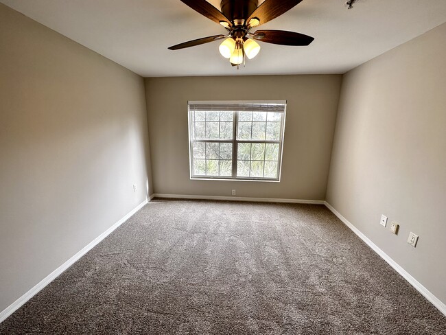 Building Photo - 4274 Calinda Ln