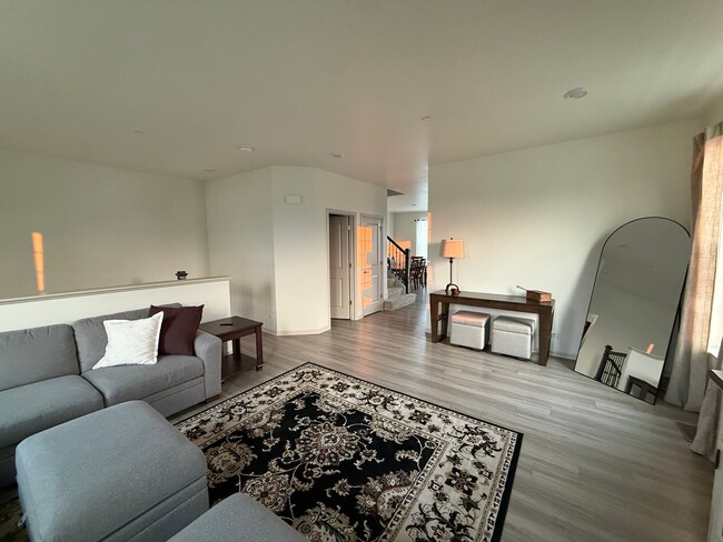 Building Photo - 1603 Sager Way