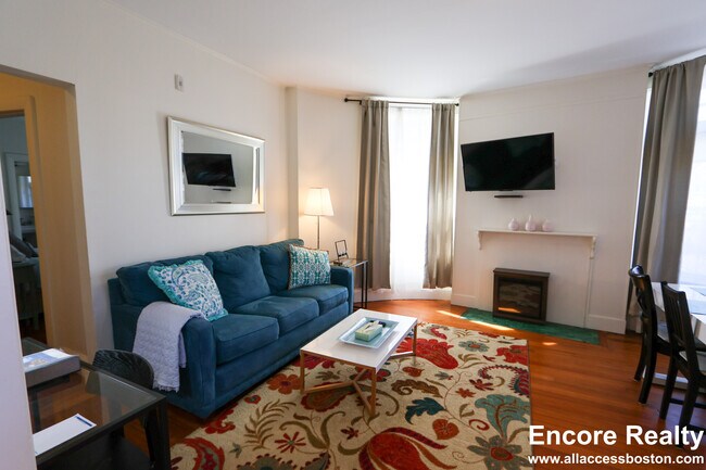 Building Photo - 1874 Beacon St