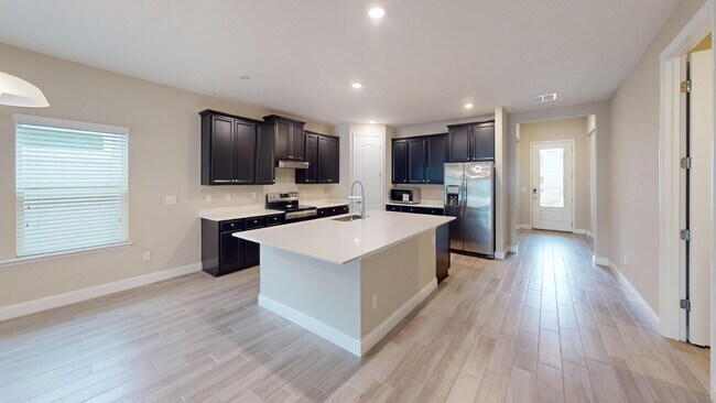 Foto del edificio - "Spacious 5-Bedroom Retreat in Jacksonville - 2,623 Sq Ft of Comfort!"