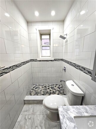Building Photo - 387 E 96th St