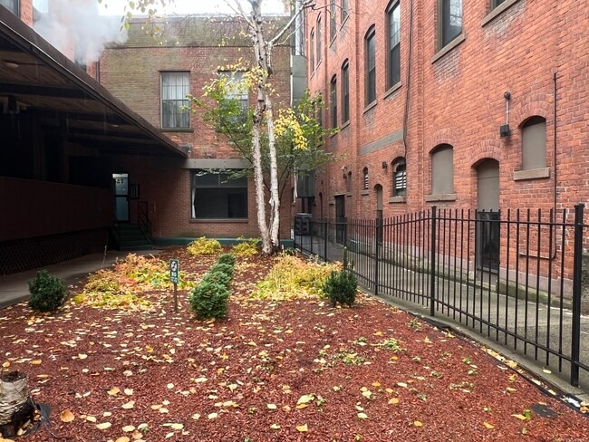 Foto del edificio - 74 Union Pl