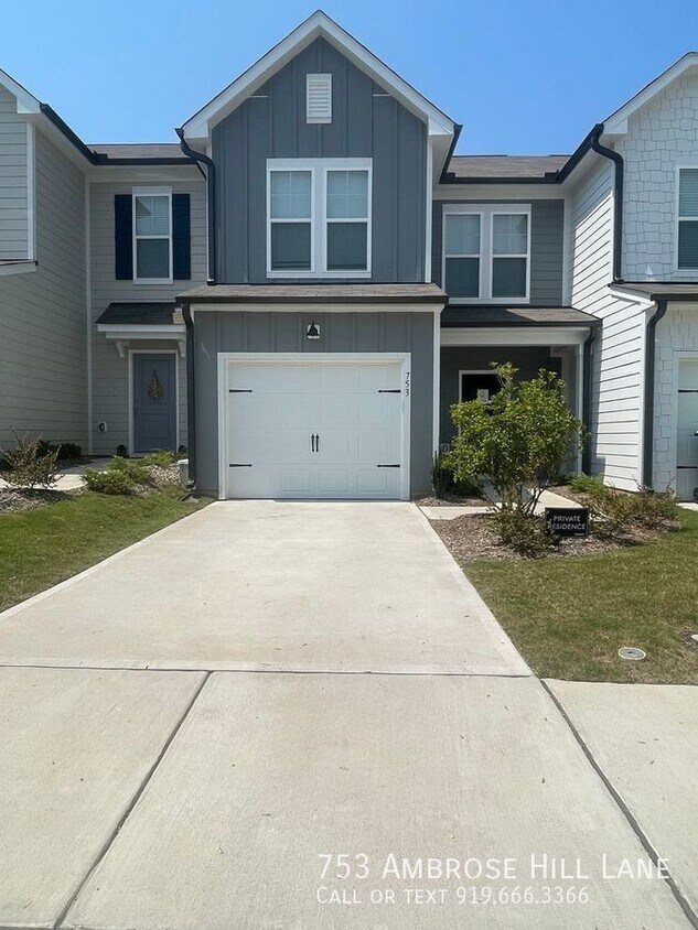Primary Photo - Charming 3 Bedroom Home