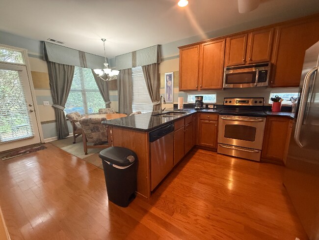 Building Photo - 200 Windsor Chase Ct
