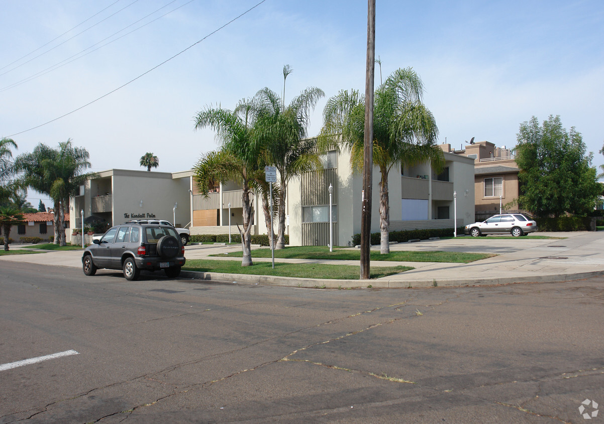 Building Photo - Kendall Palm Apartments