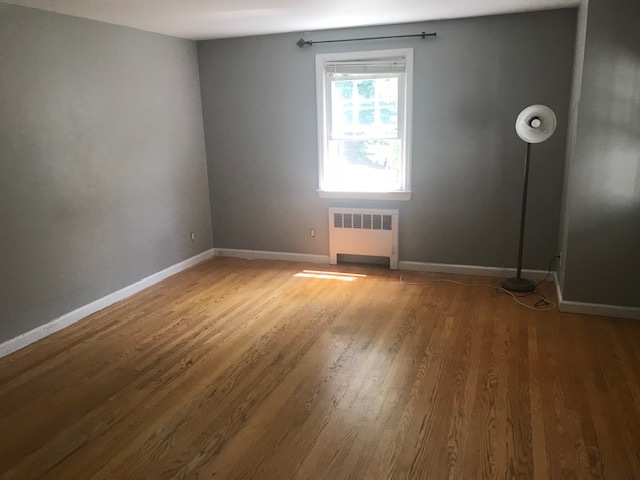 Livingroom - 106 Fairview Ave