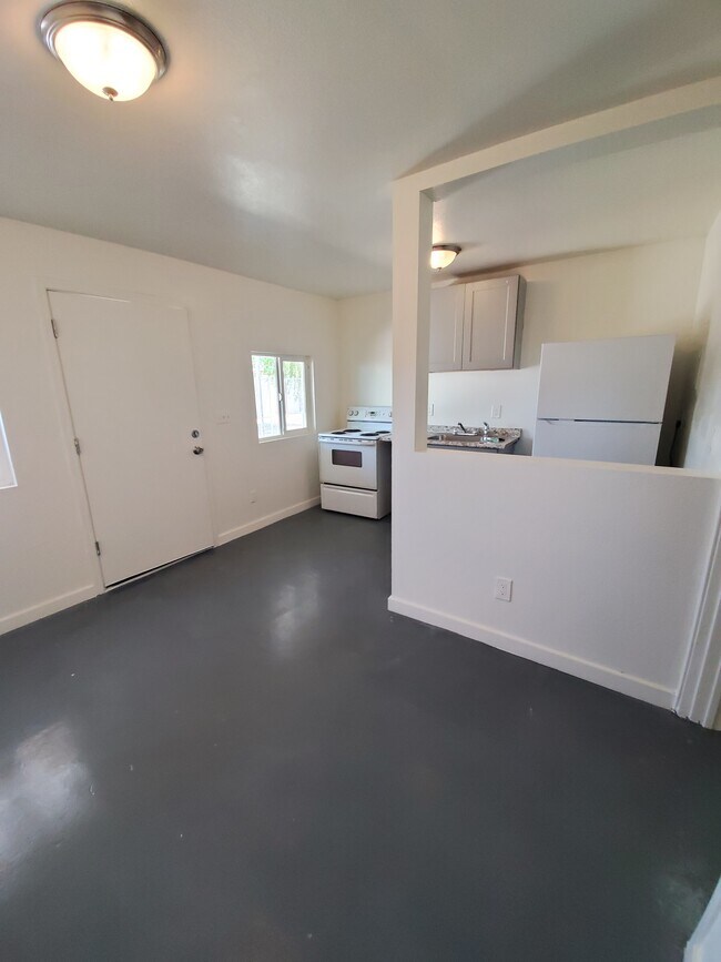 Foto del edificio - 2225 E Taylor St