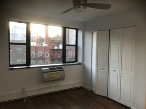 Building Photo - 224 1st Ave