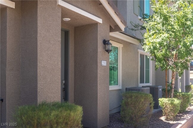 Building Photo - 965 Nevada State Dr