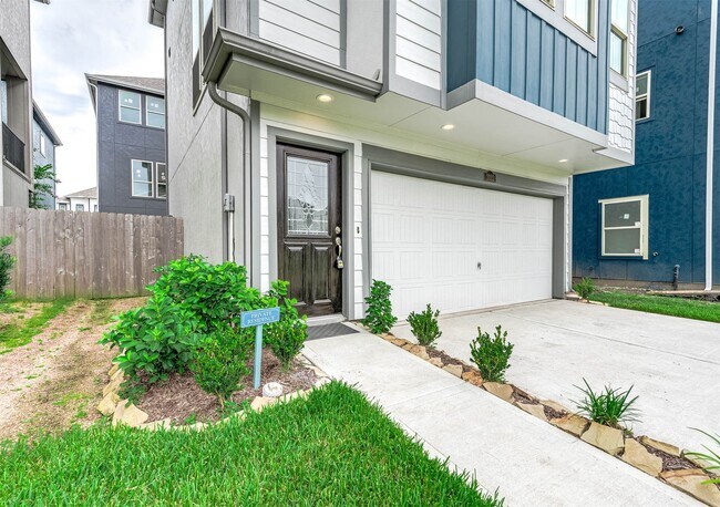 Foto del edificio - 2022 Groveland Glen Dr