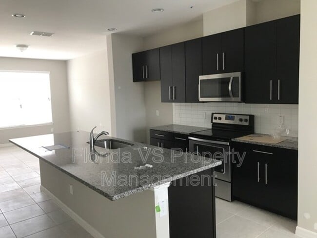 Building Photo - 11642 Water Run Alley