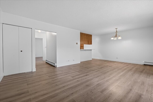 Foto del edificio - 2150 S Vaughn Way
