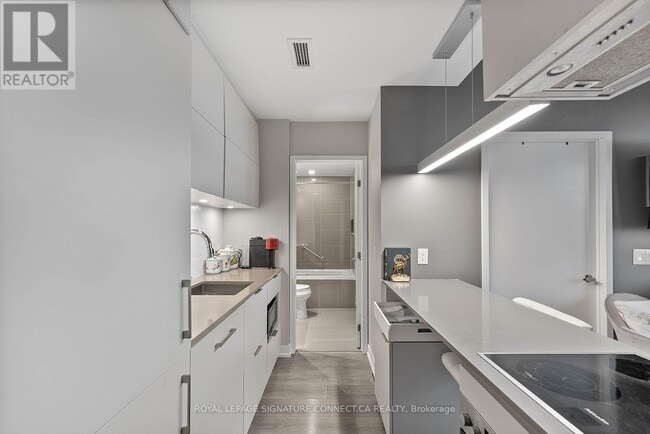 Building Photo - 15 Lower Jarvis St