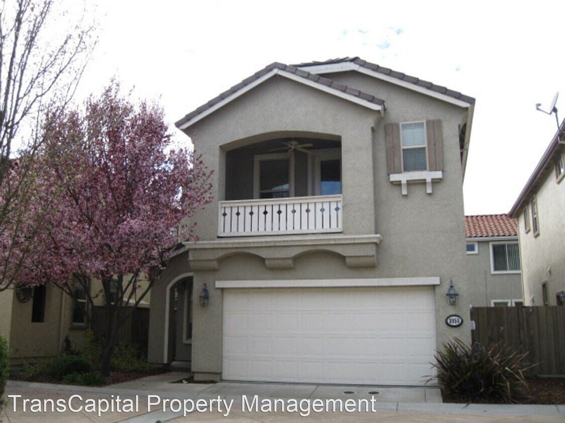 Primary Photo - 3 br, 2.5 bath House - 3956 Prosser Street