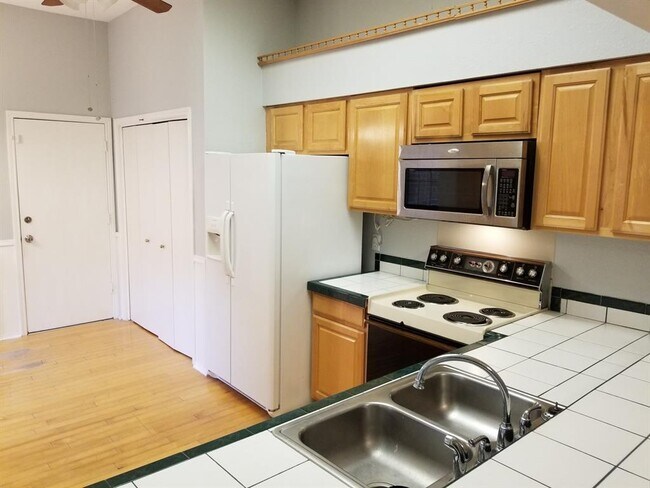 Foto del edificio - 2520 Mallard Cove