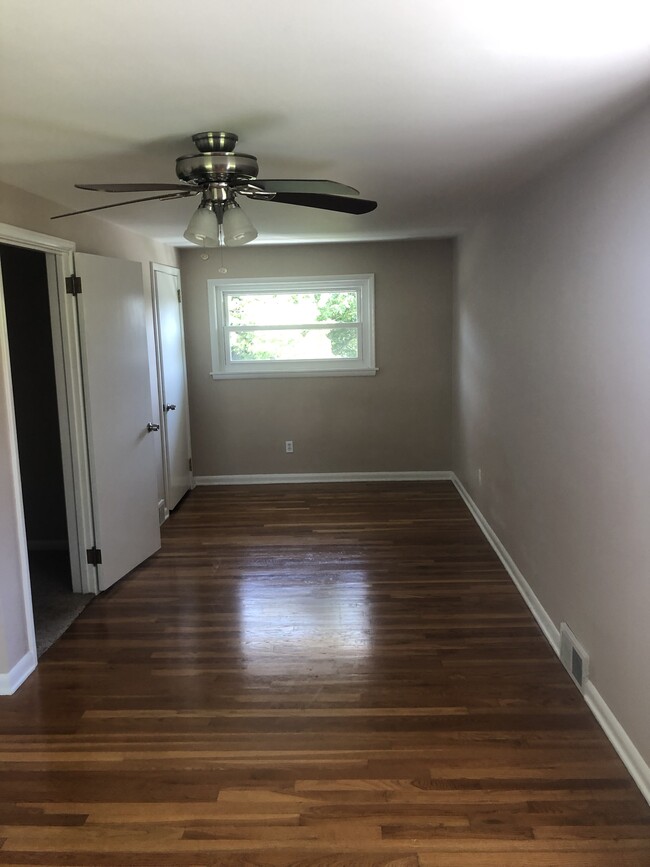 Bedroom 1 - 569 Hill Blvd