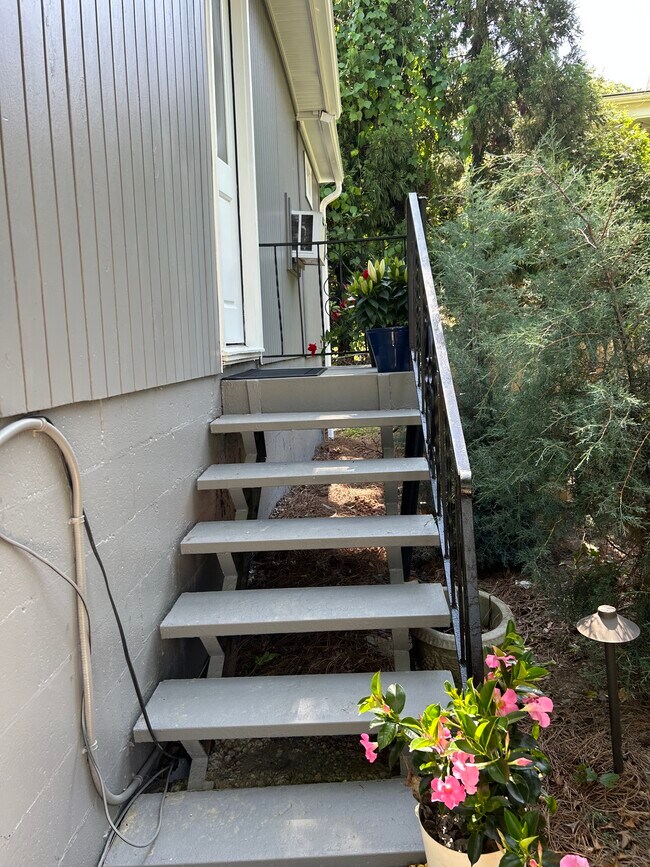 Foto del edificio - 1976 Northside Dr NW