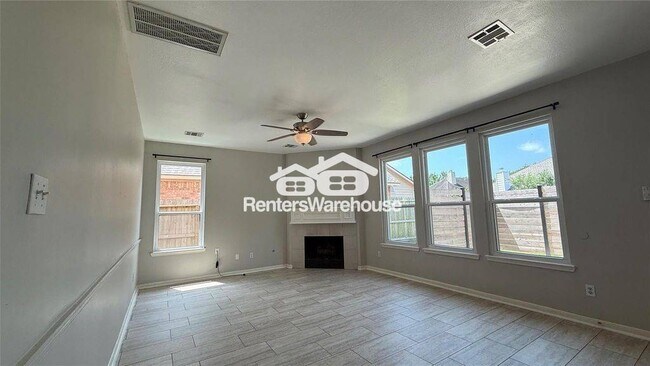 Foto del edificio - 7206 Bethany Bay Dr