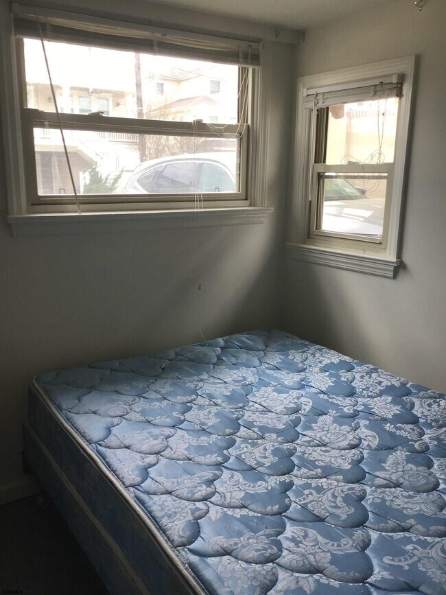 Foto del edificio - 9317 Monmouth Ave