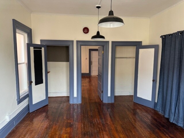 Building Photo - 384 Main St