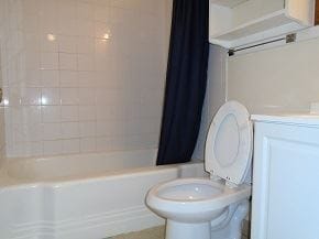 Building Photo - 3 br, 1 bath House - 1424 Hillcrest