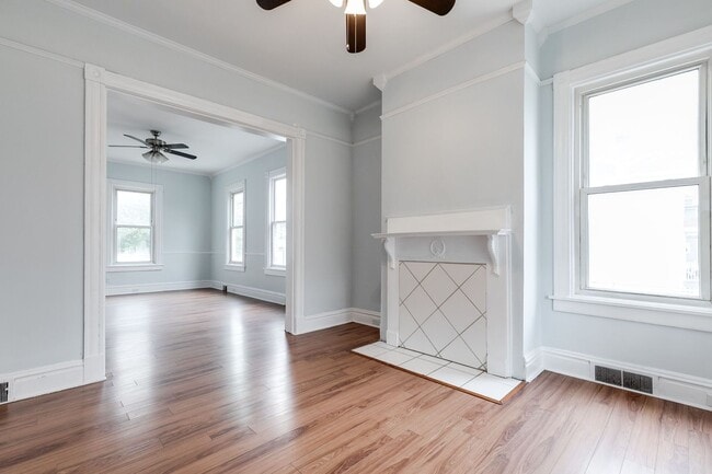 Building Photo - 3 Bedroom Home in North Highland Park ***A...
