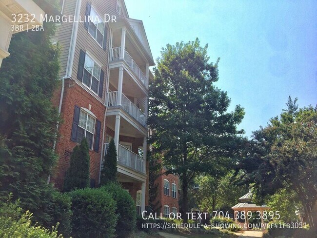 Foto del edificio - 3232 Margellina Drive
