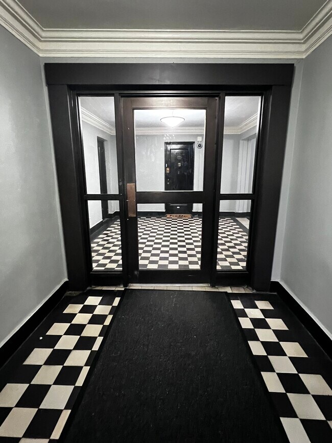 Foto del edificio - 531 E Lincoln Ave