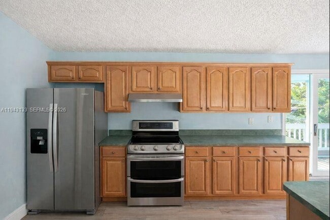 Foto del edificio - 61 Central Ave