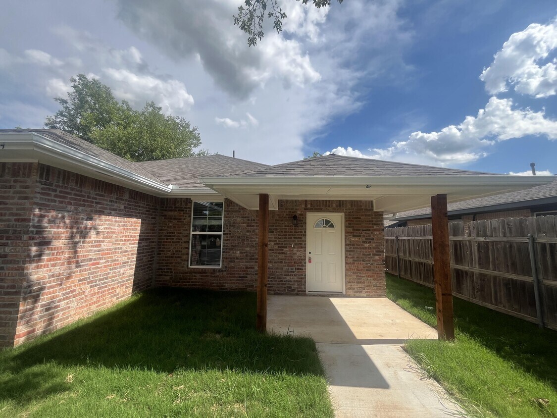 Foto principal - 1614 SW C Ave