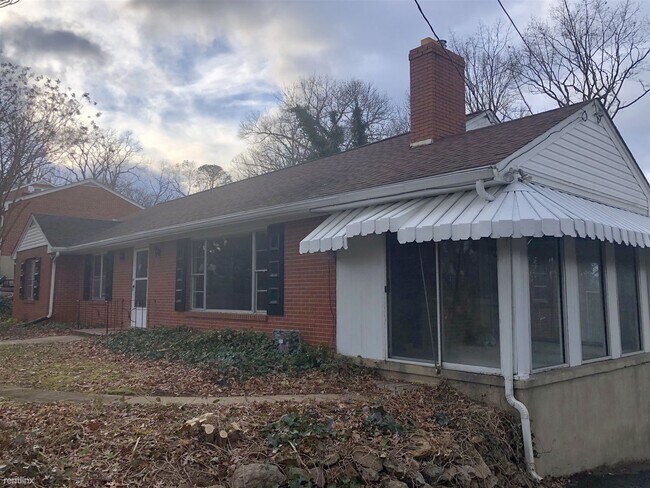 Building Photo - 4 br, 2 bath House - 3819 View Avenue