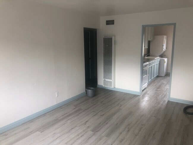 Building Photo - 5121 Dailey Ct